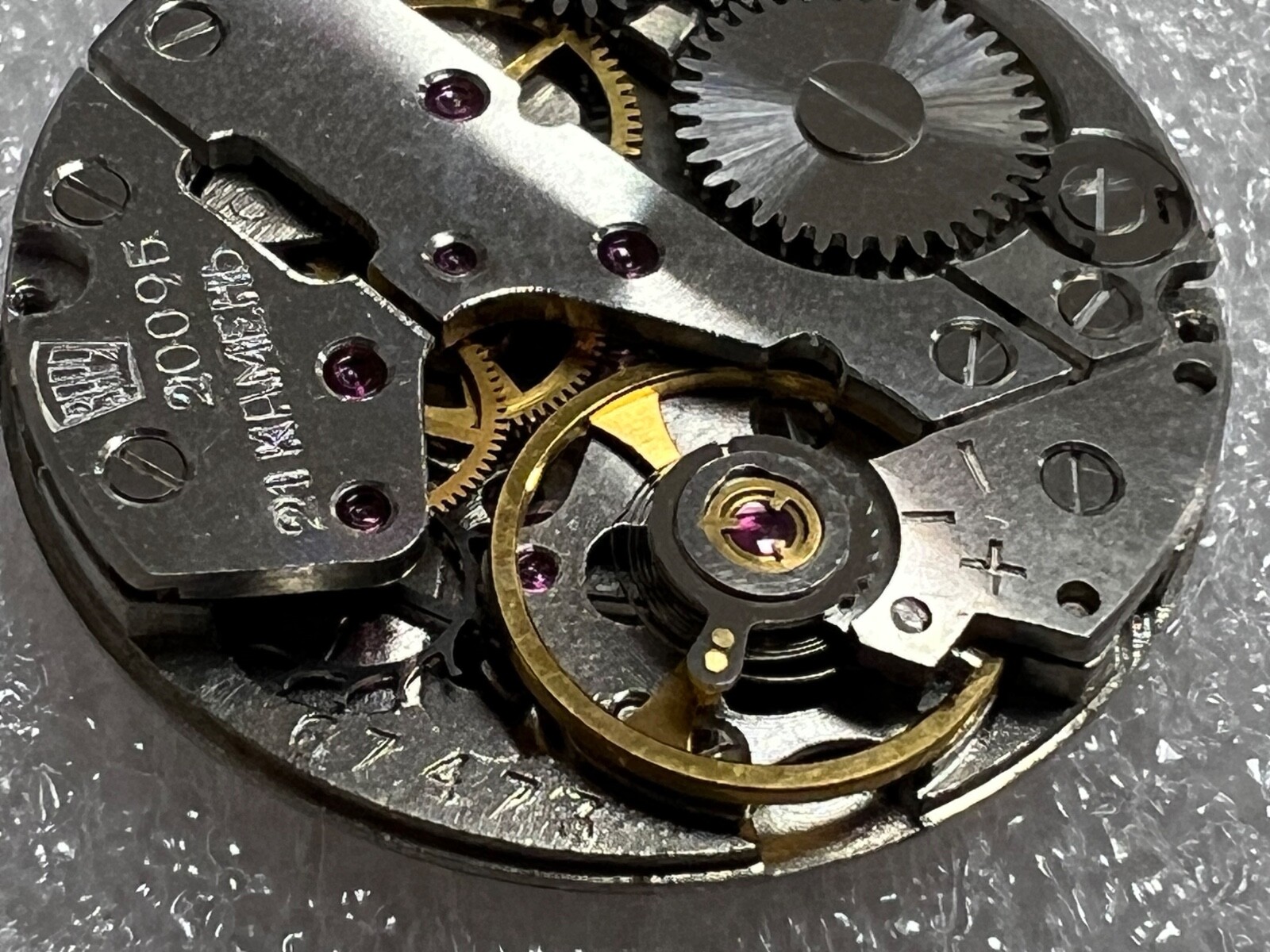 Watch movement USSR ZARJA Cal.2009b plus Dial. Working , for parts