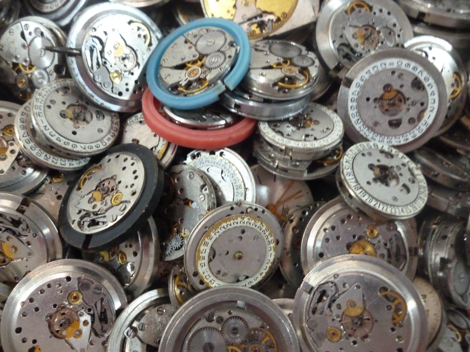Job Lot 15 x randomly selected Broken Watch Movement Steampunk Craft Making