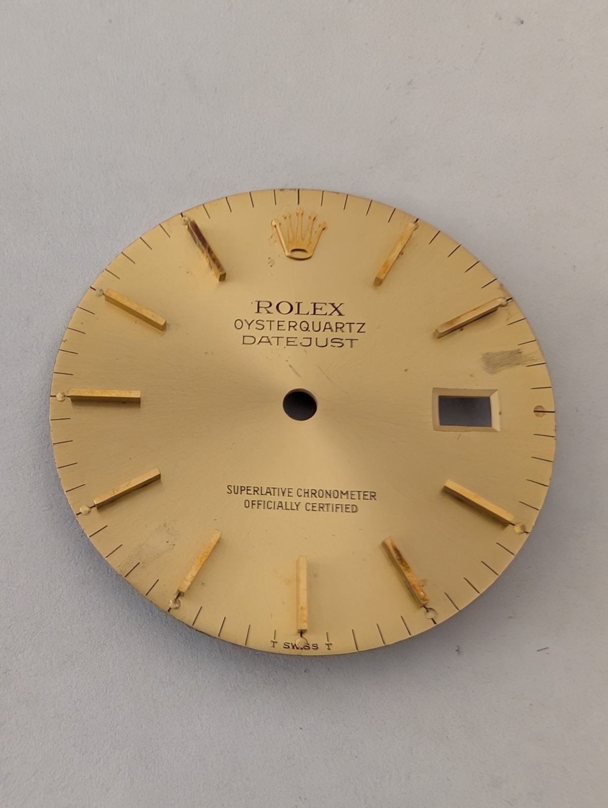 ROLEX OYSTERQUARTZ DATEJUST 36MM CHAMPAGNE DIAL – POOR CONDITION 17013