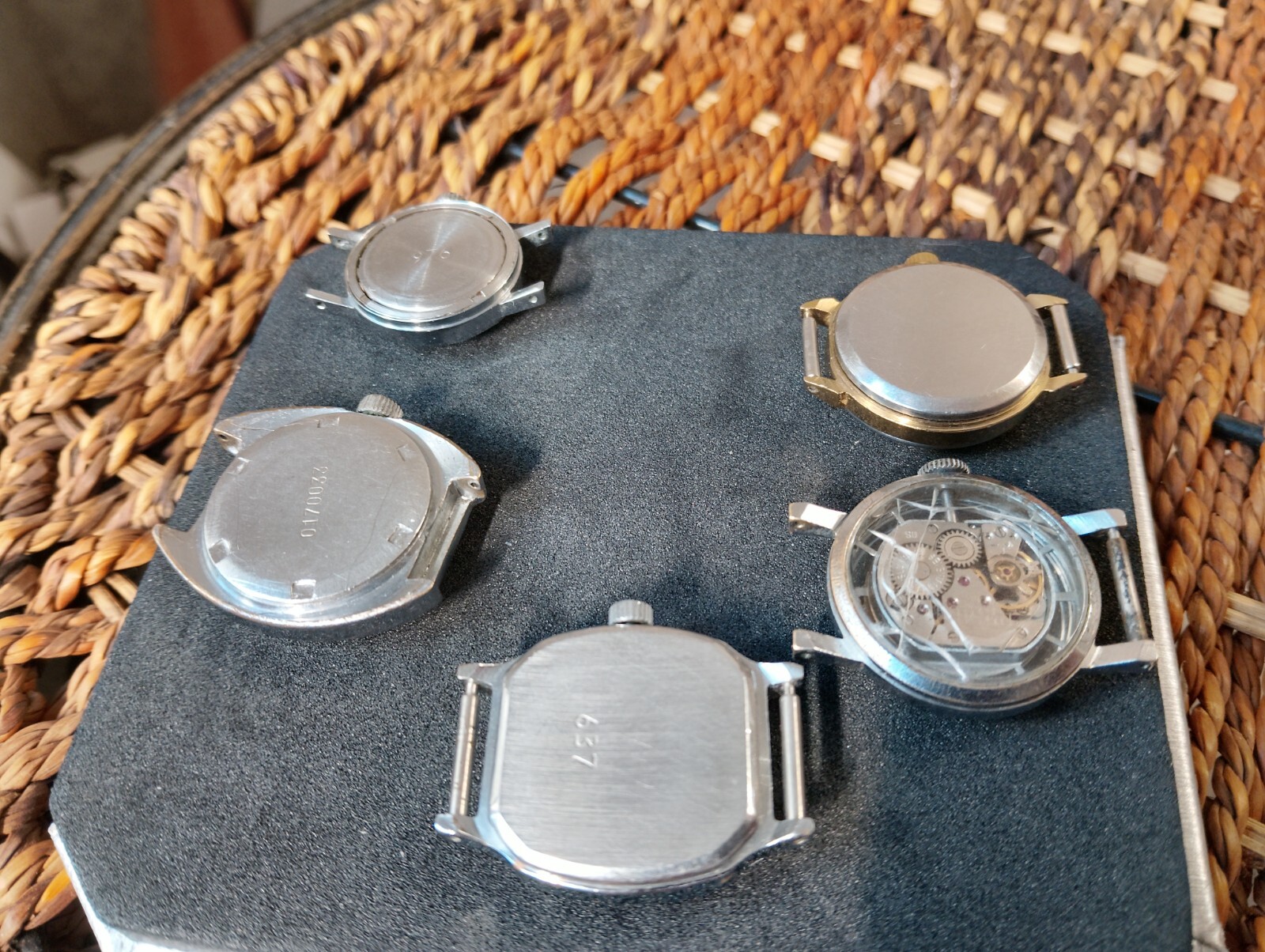 Lot of 5 WOMEN WATCHES Luch,zarja,slava Vintage/For Parts/Pepair.