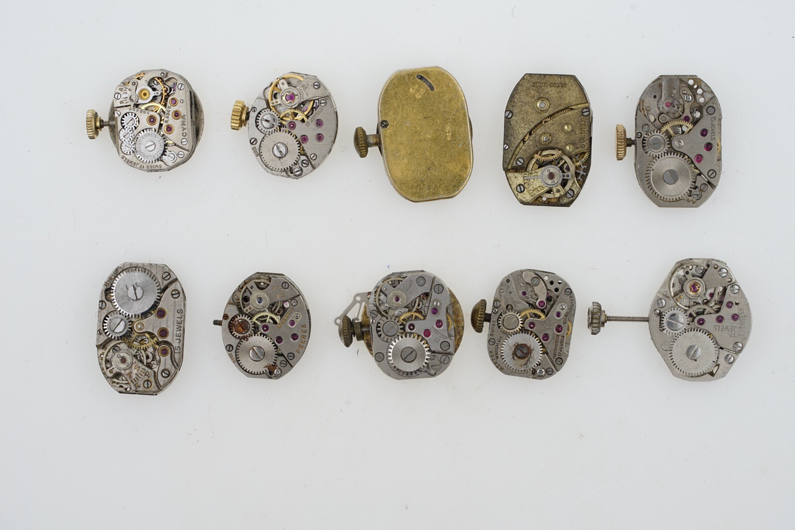 ANTIQUE AND VINTAGE LADIES WATCH MOVEMENTS FROM RETIRED 40 YEARS WATCHMAKER AR17