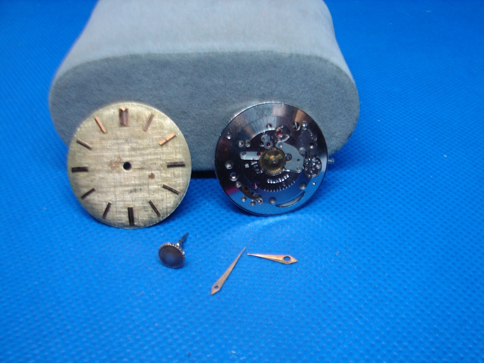 WRISTWATCH MOVEMENT TRADITION 23 JEWELS FOR PARTS OR REPAIR! ace16