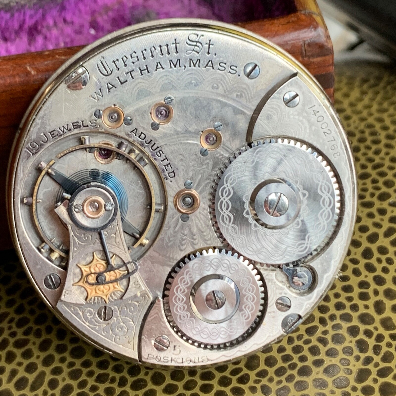 1904 Waltham Crescent Street 18S 19 Jewels Pocket Watch Movement Runs Repair