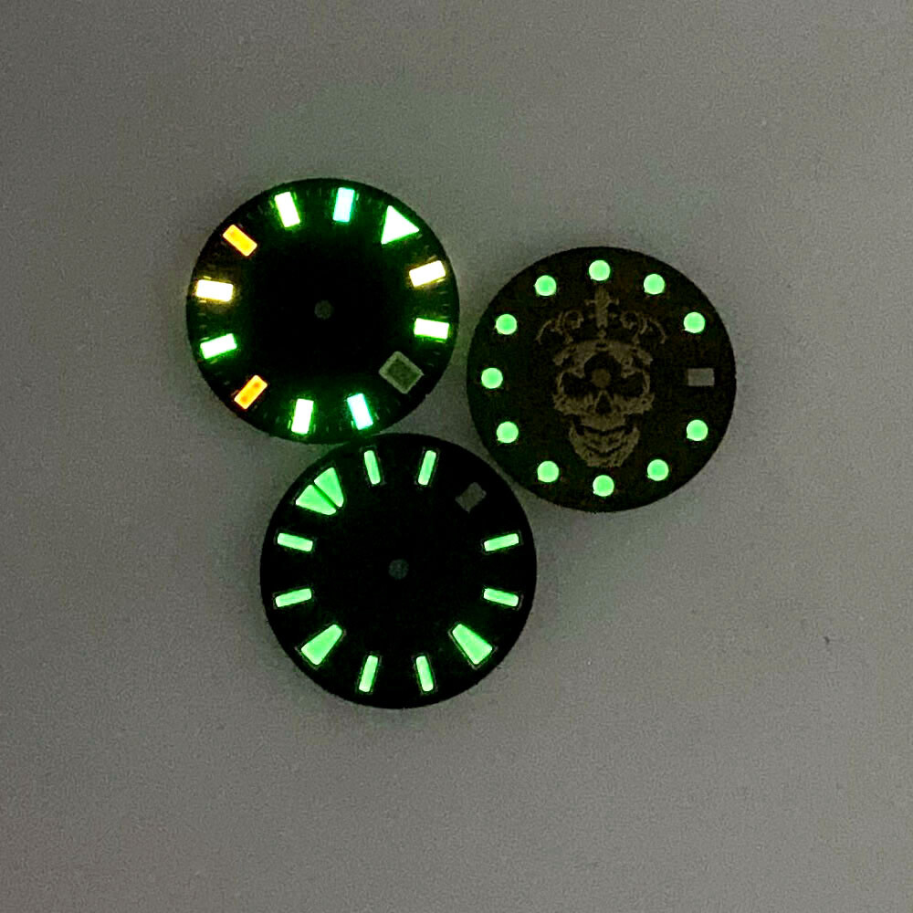 28.5mm Watch Dial Fit for NH35A Movement 4.2 / 3 o’clock Crown Green Lume Index