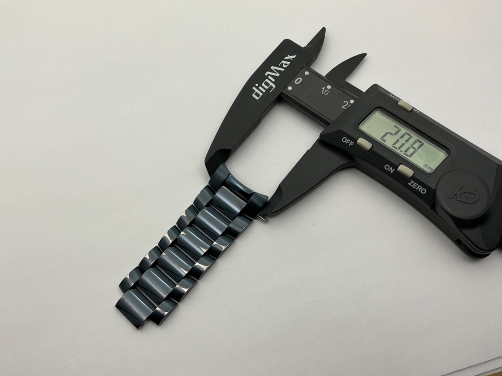 Movado 800 Series 14.1.36.1390 S/S 14 1 36 1390 Partial Band NON REMOVABLE LINKS