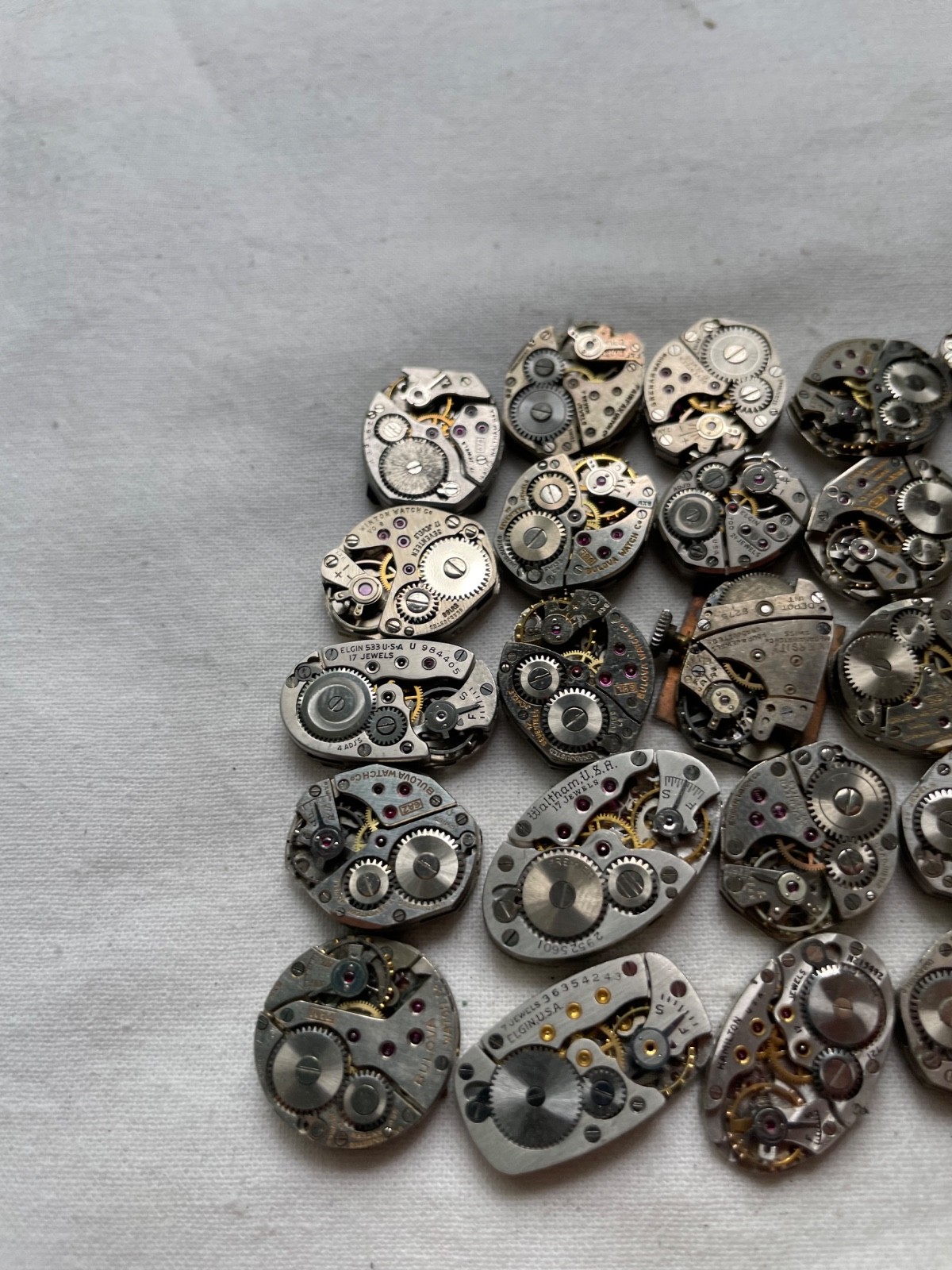 40 movement for USA ladies watches AS IS – Elgin Bulova Waltham Gruen etc.