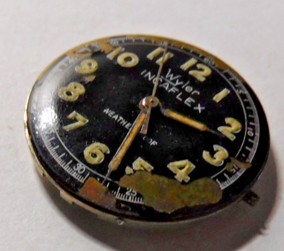 WYLER E1001 MOVMENT WITH DIAL & HAND RUNNING 17 JEWELS FOR PARTS or REPAIR. USED