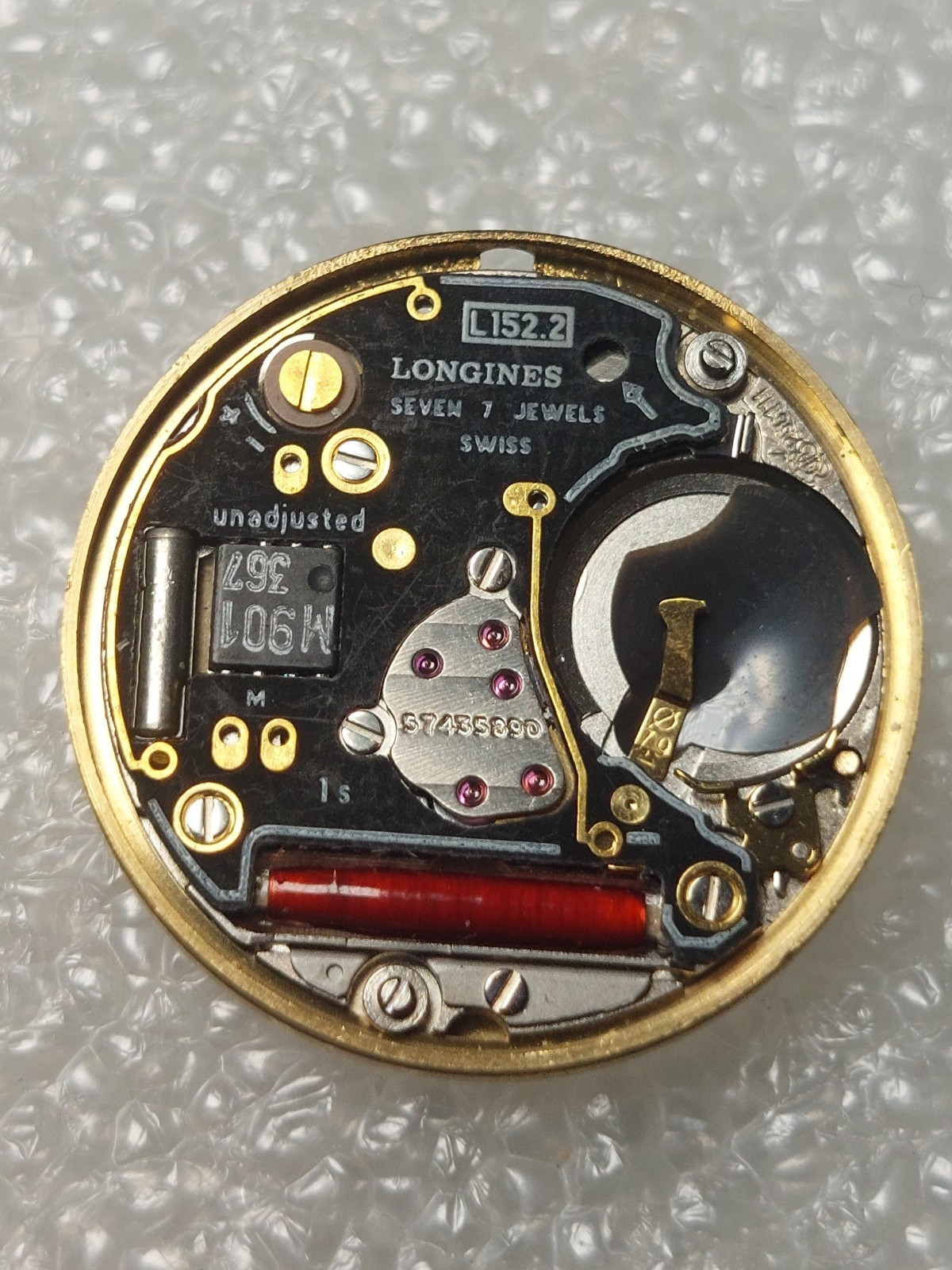 longines quartz movement L152.2 eta 256.111