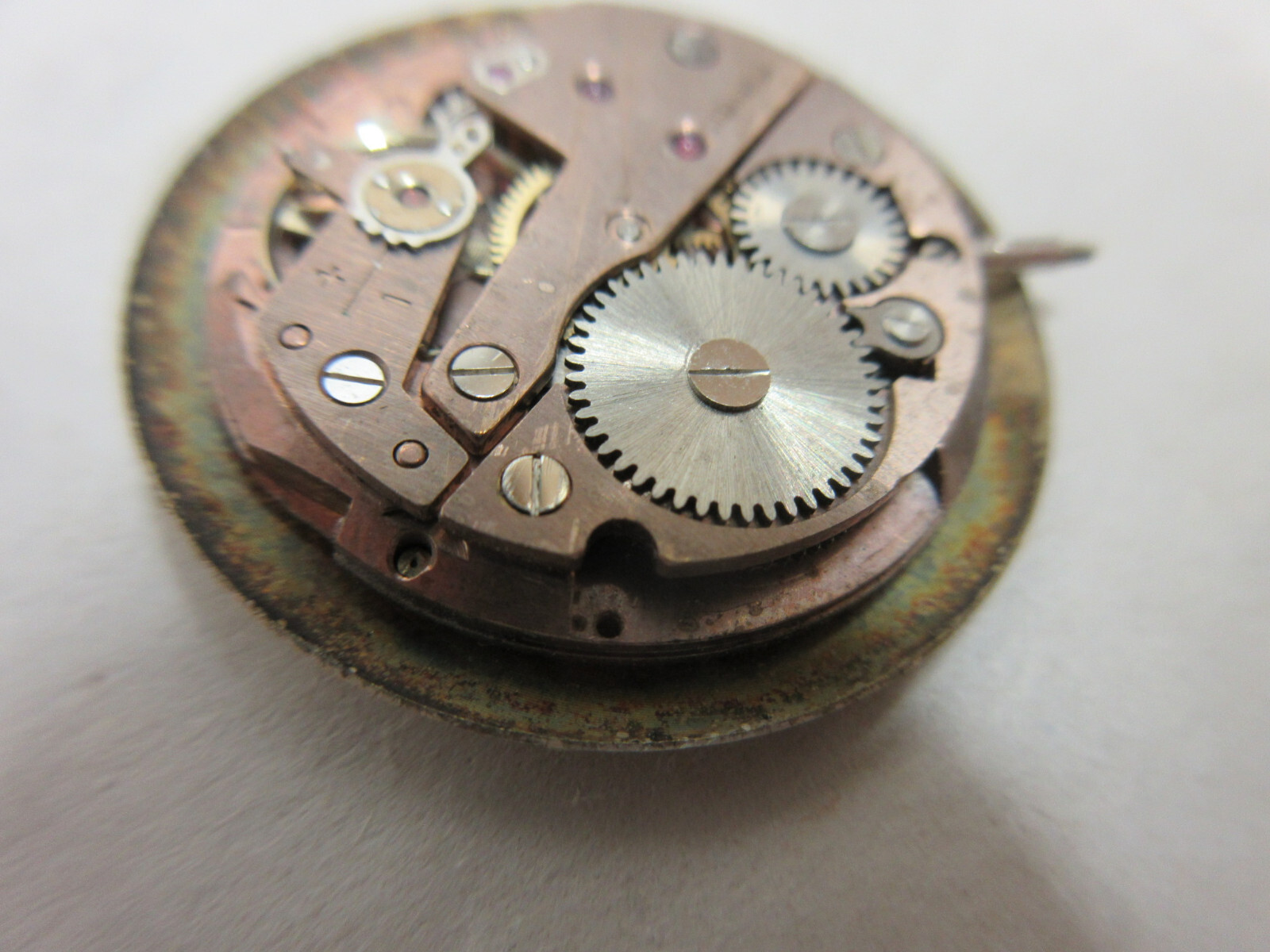 Hilton Wrist Watch Movement with Date 17 Jewels Unadjusted GOOD FOR PARTS