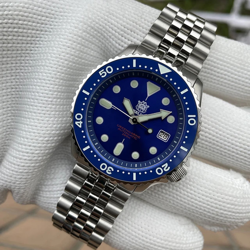 “Stunning Men’s Dive Watch with Japan NH35 Automatic Movement, Ceramic Bezel, an