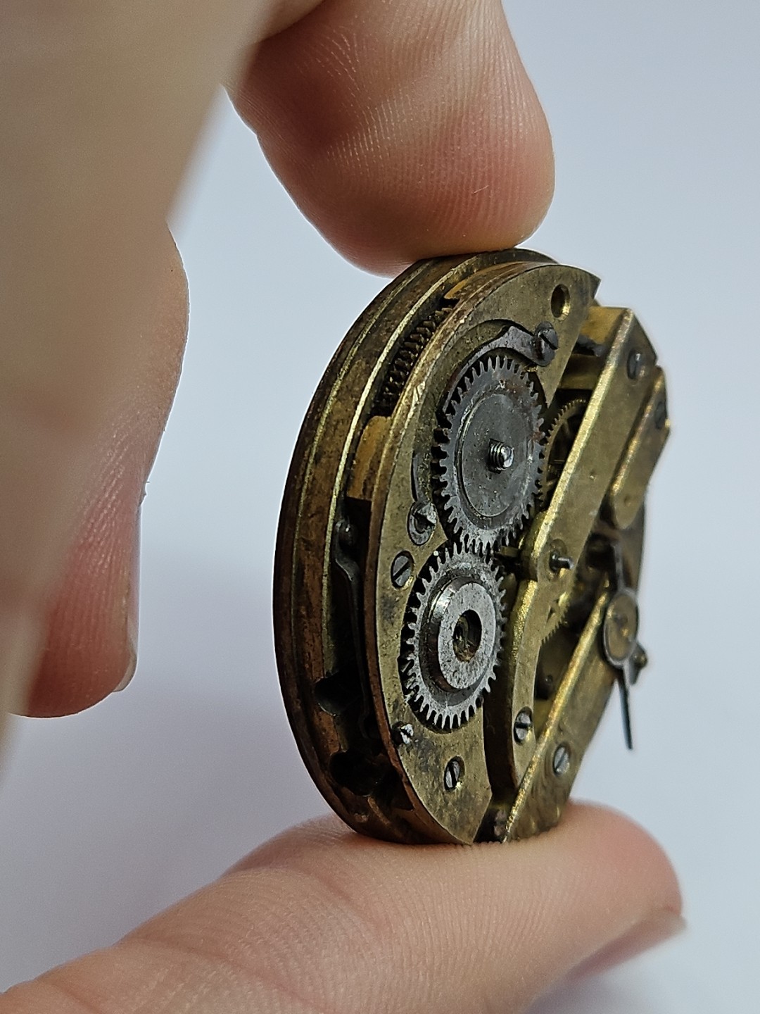 ANTIQUE Unbranded? POCKET WATCH MOVEMENT 40.6MM FOR REPAIR/PARTS