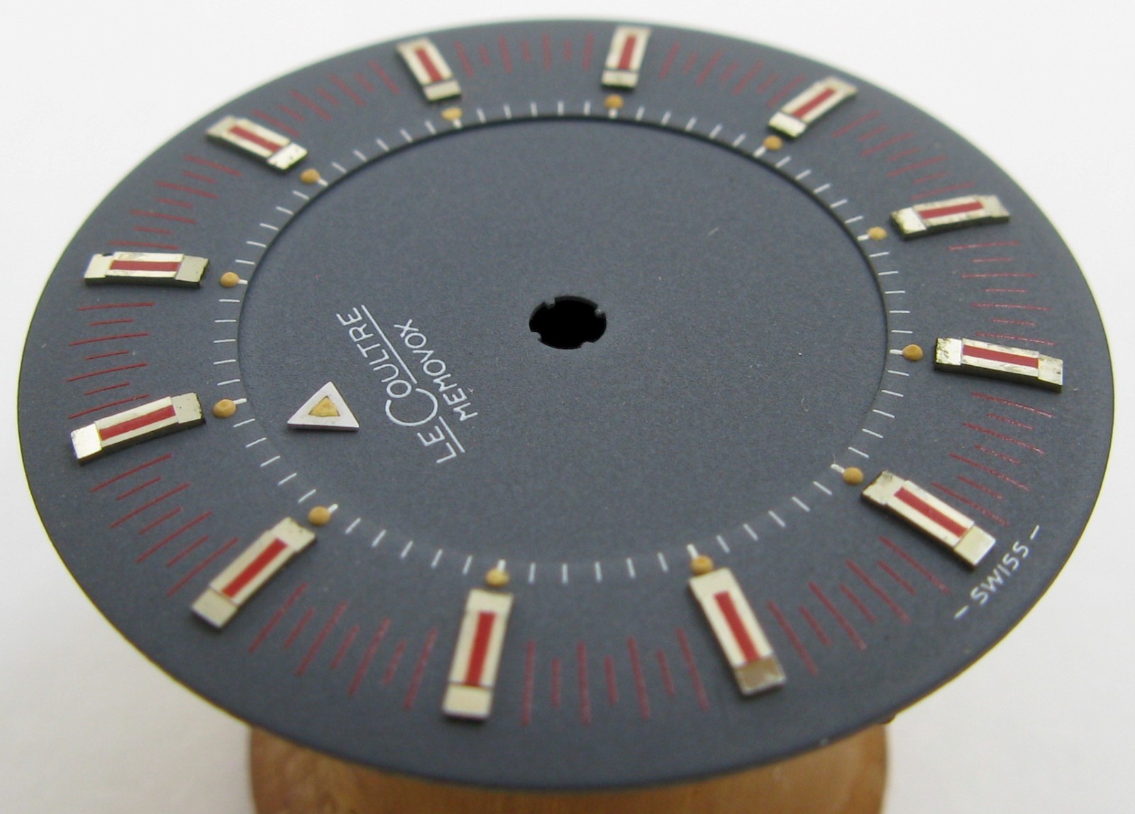 LeCoultre 910 watch movement part: black matte dial & silver markers