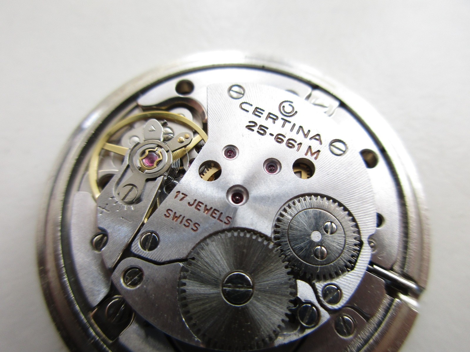 Certina cal. 25-661M Swiss watch movement – running