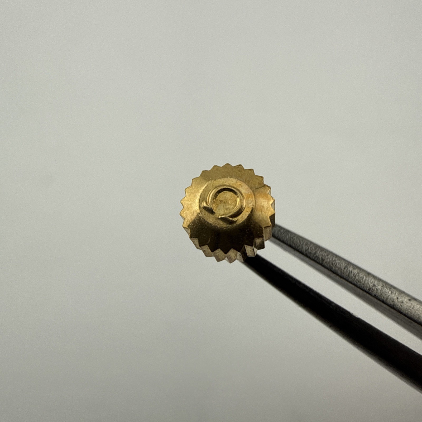 Omega Yellow Gold 4.7mm Split Stem Wristwatch Crown – New Old Stock