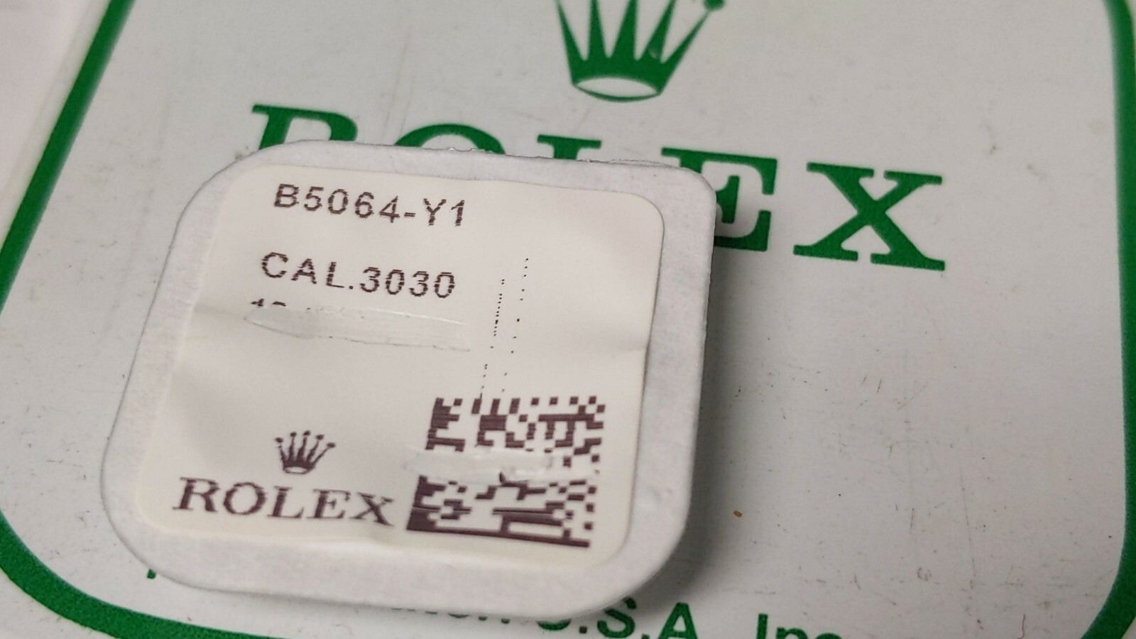 Genuine Rolex 3030 5064, 3035 5064 Axle for Oscillating Weight NEW Genuine. 1 pc
