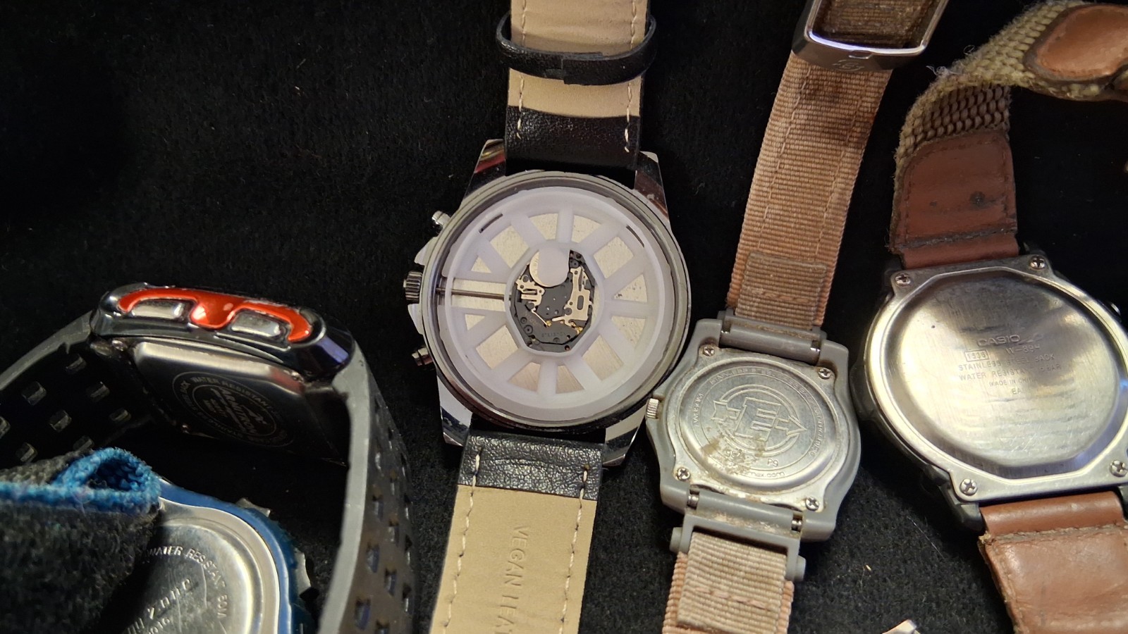 JUNK DRAWER VINTAGE WRISTWATCH LOT MIXED ASSORTMENT TIMEX CARRIAGE CASIO & MORE