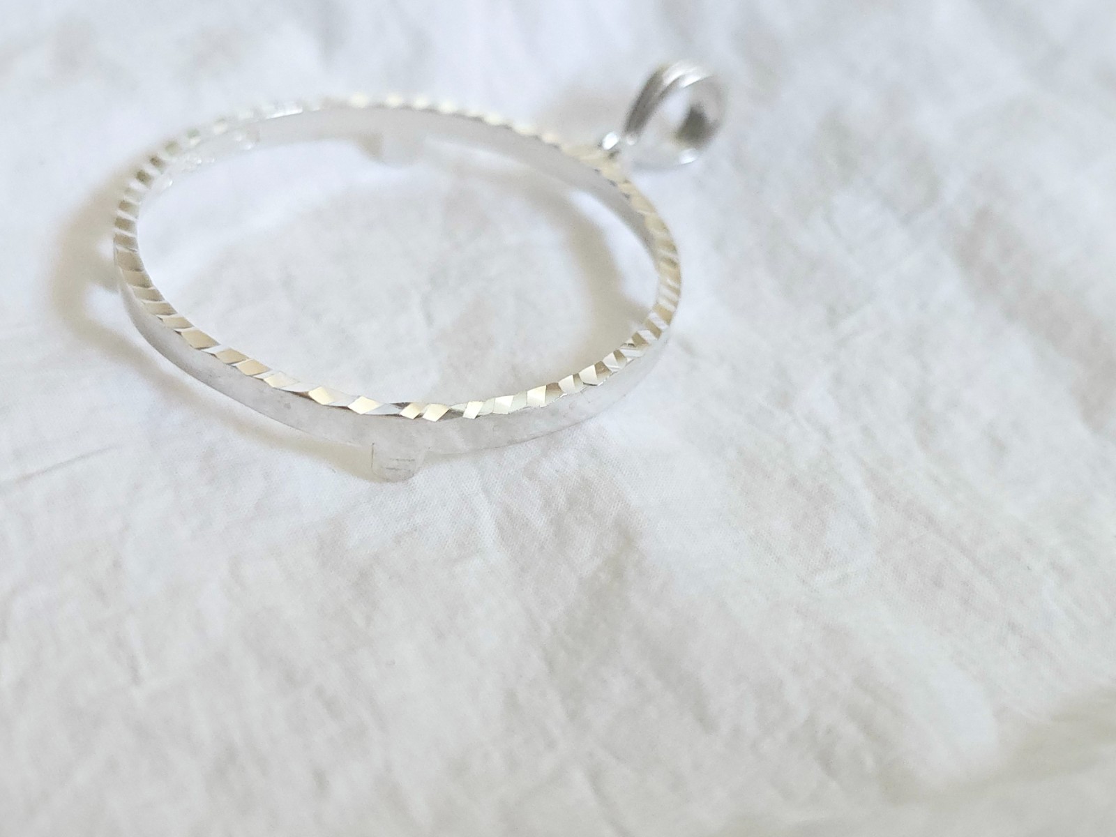925 Sterling Silver Prong Back Diamond Cut Bezel for 34mm Mexican 1 Peso Coins