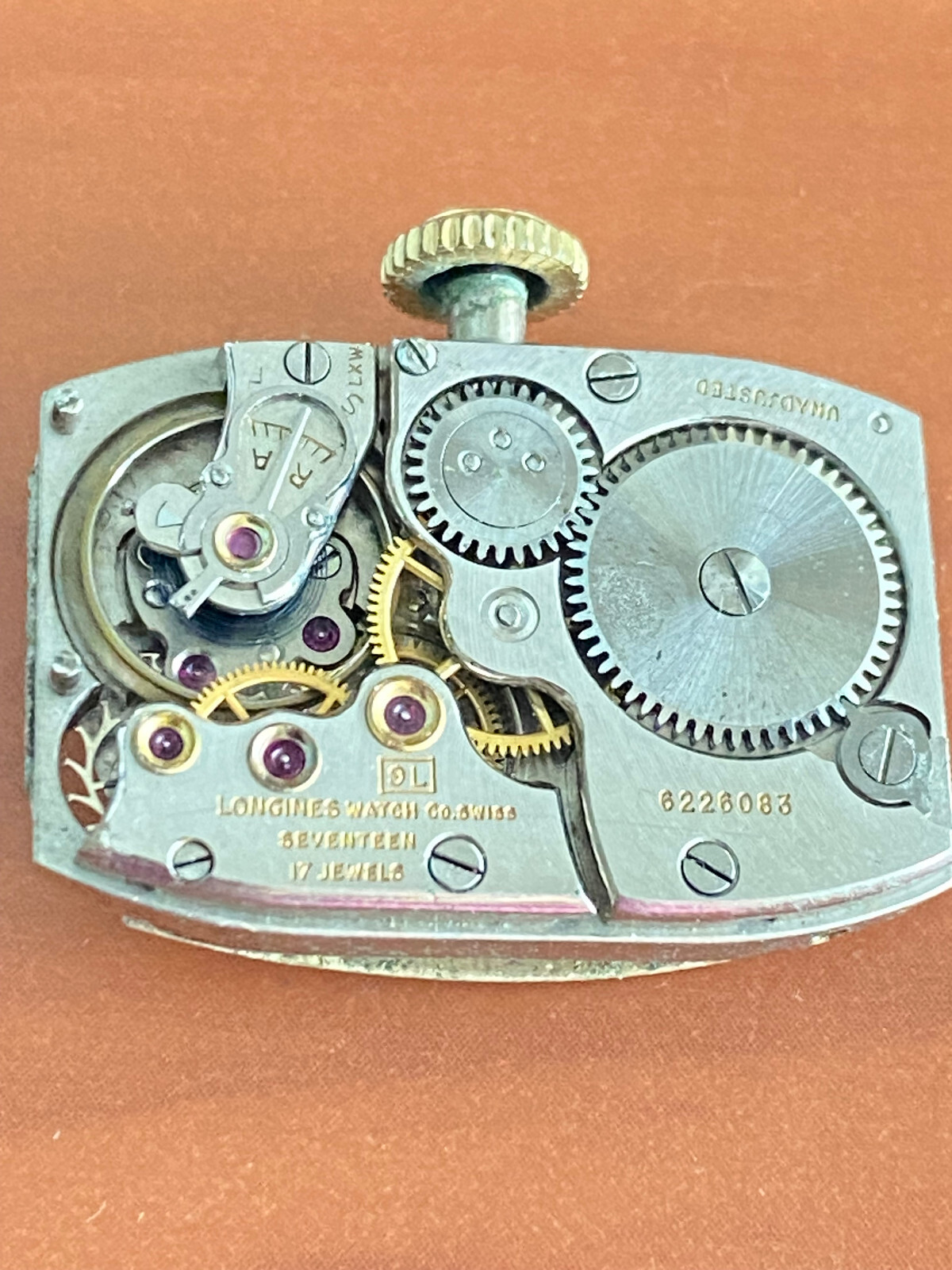 VINTAGE MEN’S LONGINES WRIST WATCH MOVEMENT, CAL. 9L, KEEPING TIME, 17 JEWEL