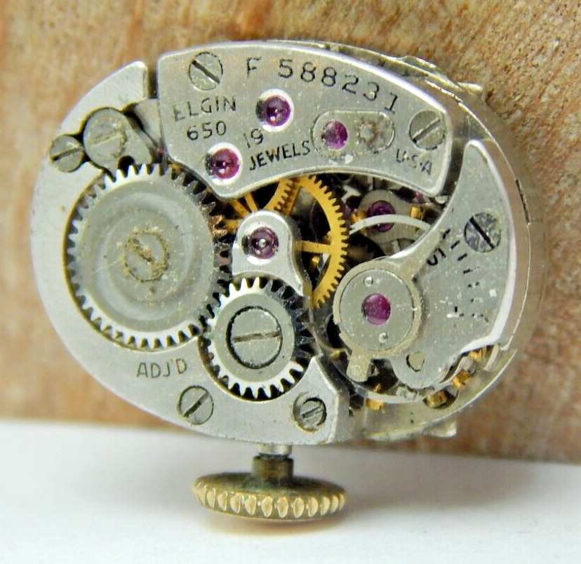 Vintage 1951 lady Elgin 650 19j adjusted art deco wrist watch movement US made
