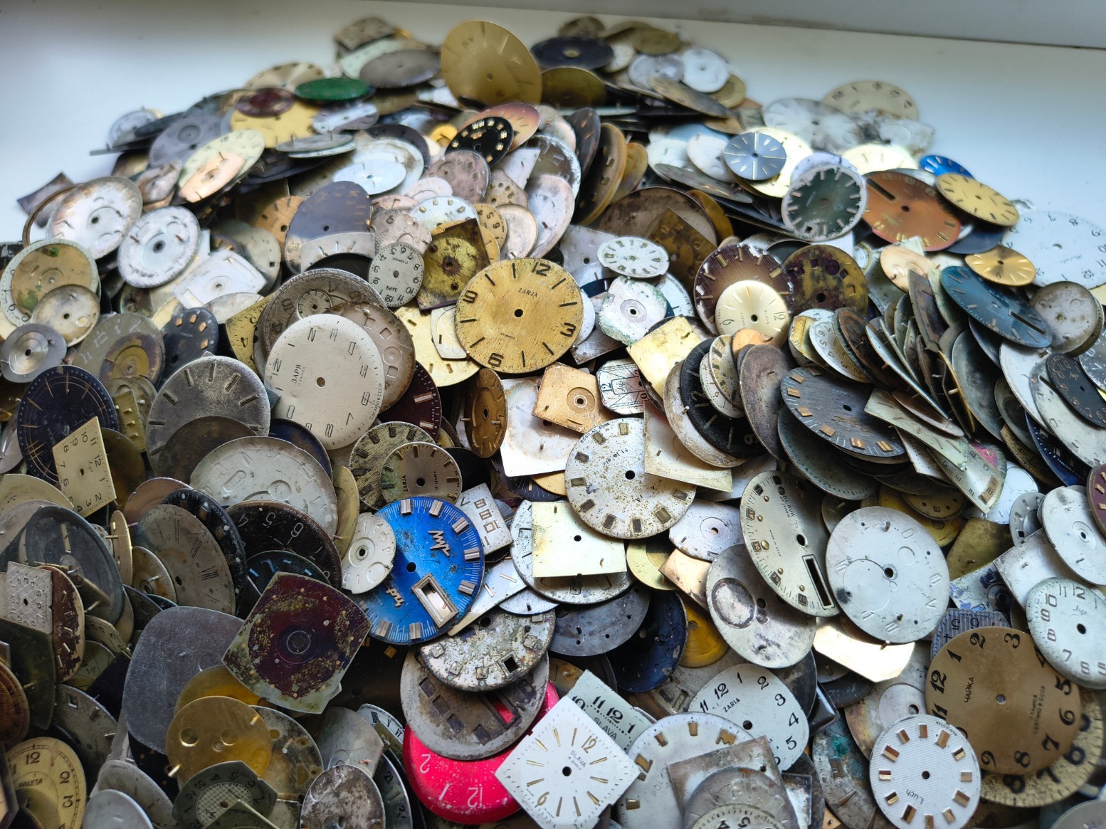 100pc Vintage Watch Dials Lot Mixed Men Women Steampunk Art Craft Repair Parts