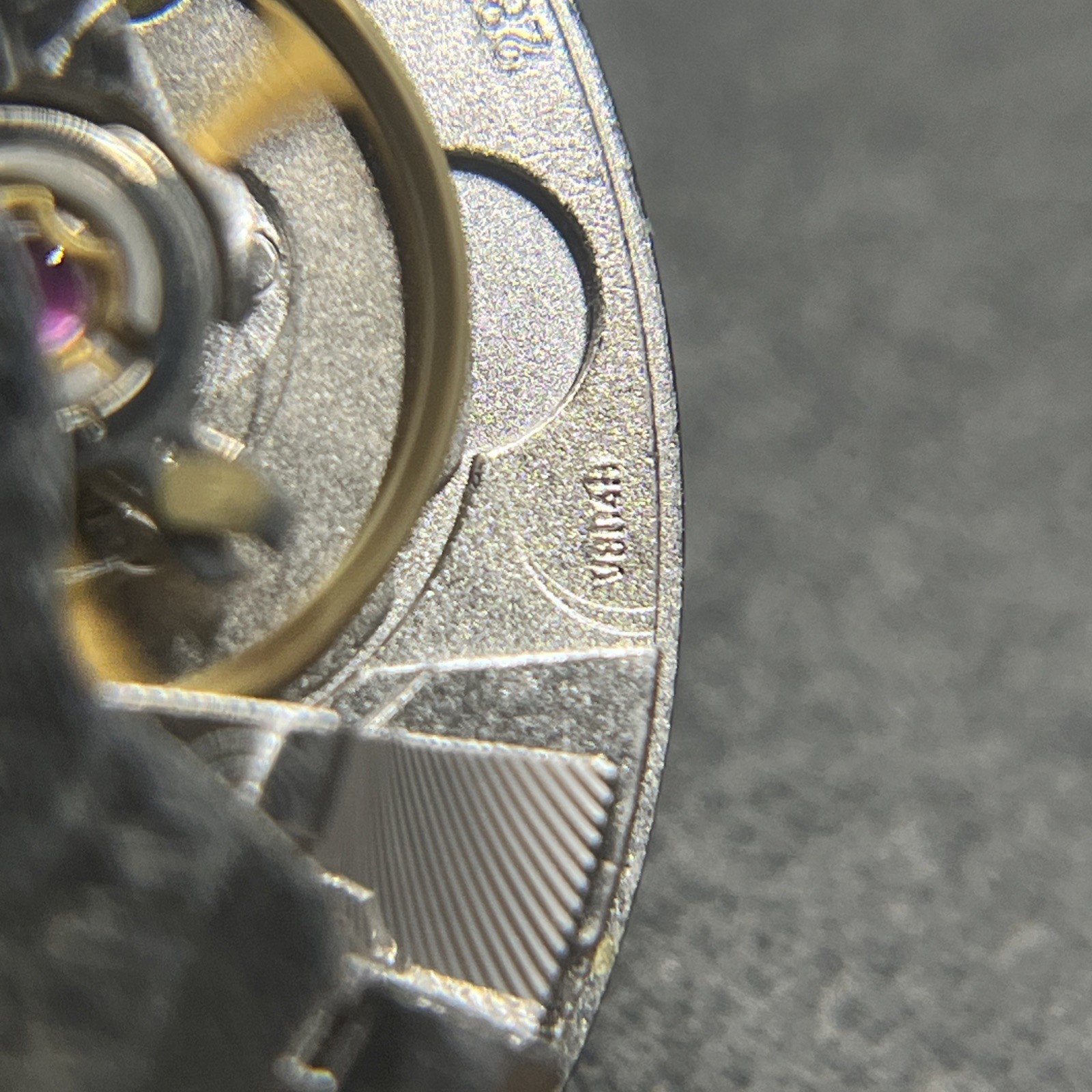 Cartier Cal. 049 Movement (ETA 2892-A2) 2/2