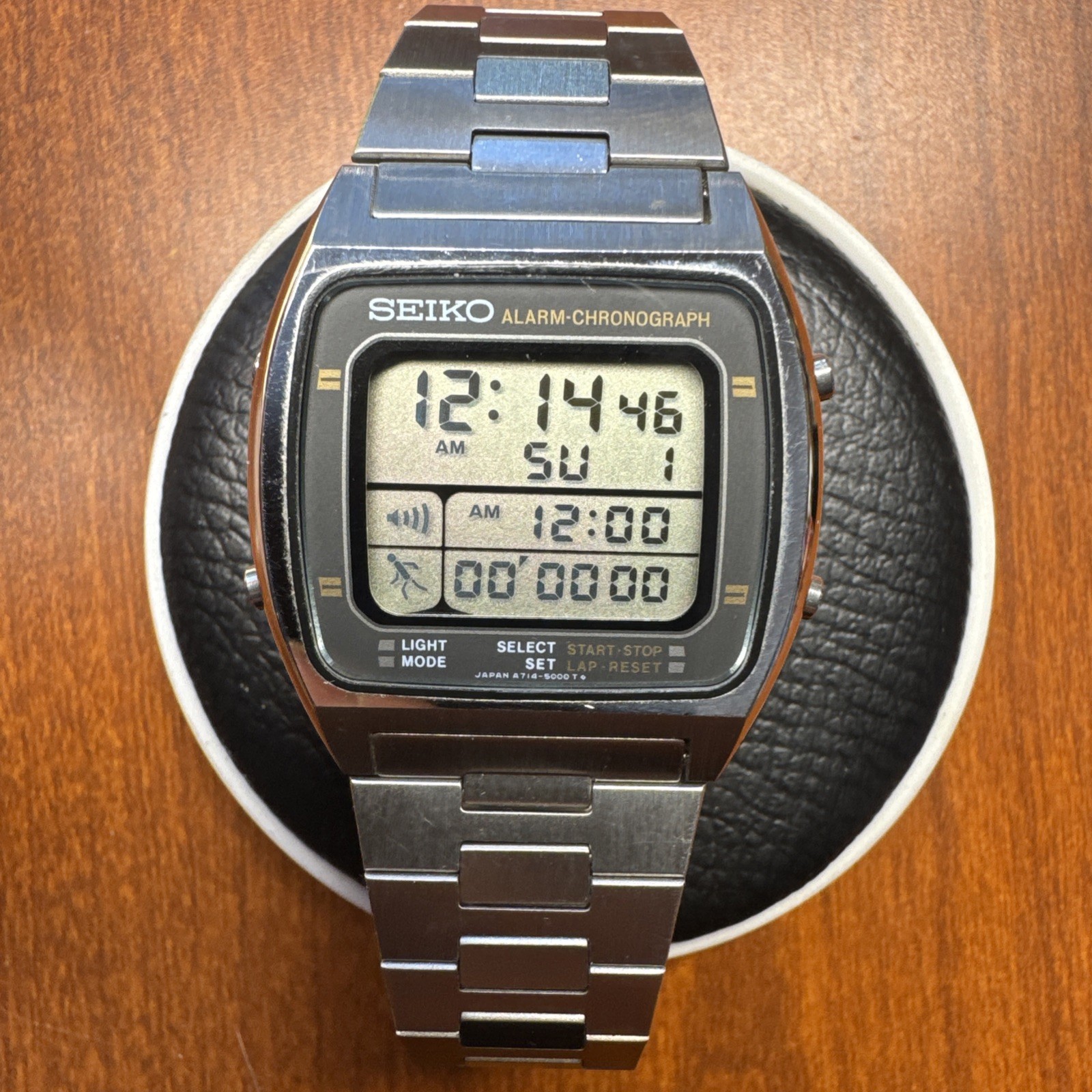 Vintage Digital SEIKO A714-5009 L.C.D WATCH Running Man 1983 NEAR MINT 36MM