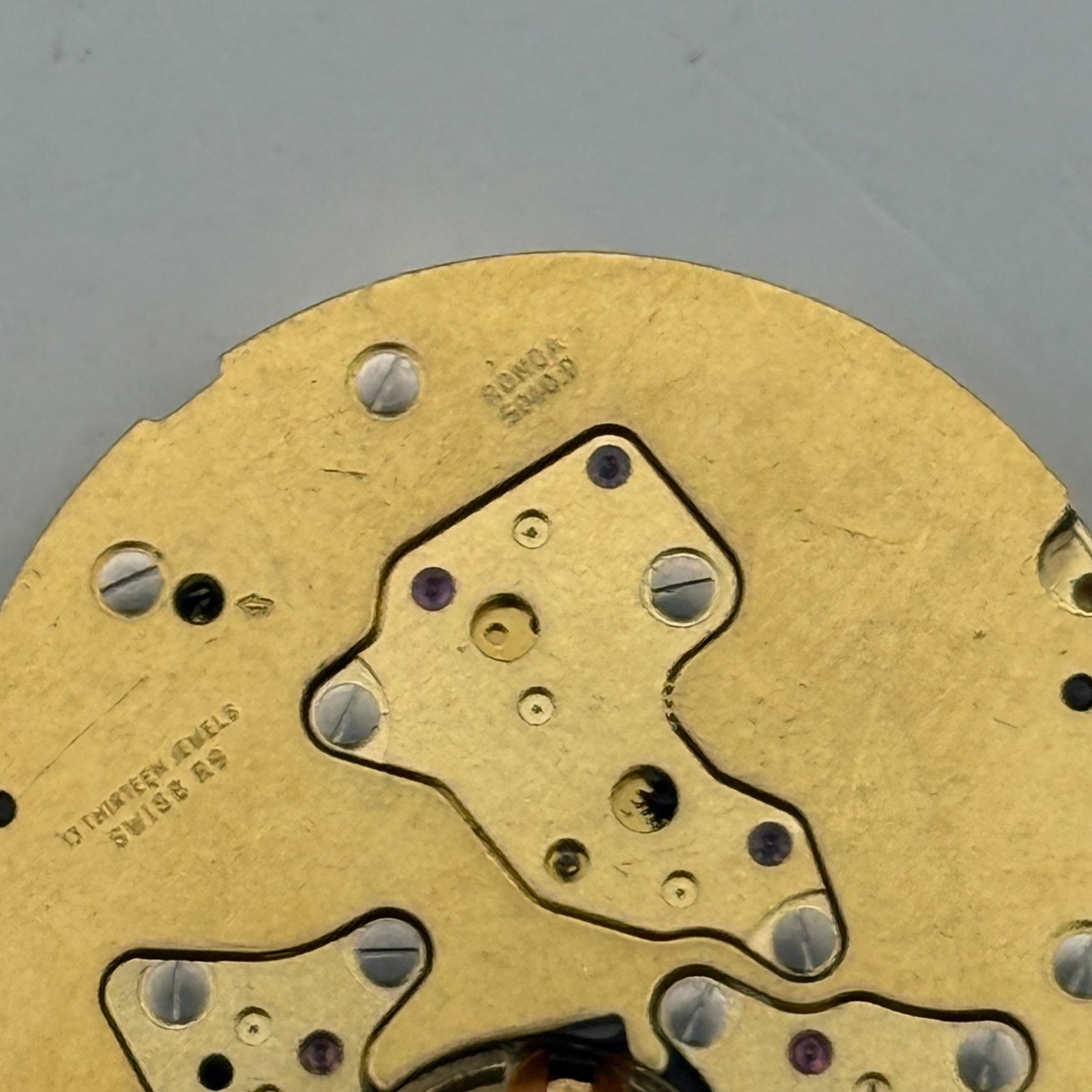 Ronda 5040.D Watch Movement Quartz Swiss R9 13 Jewels Vintage Parts 28.5mm