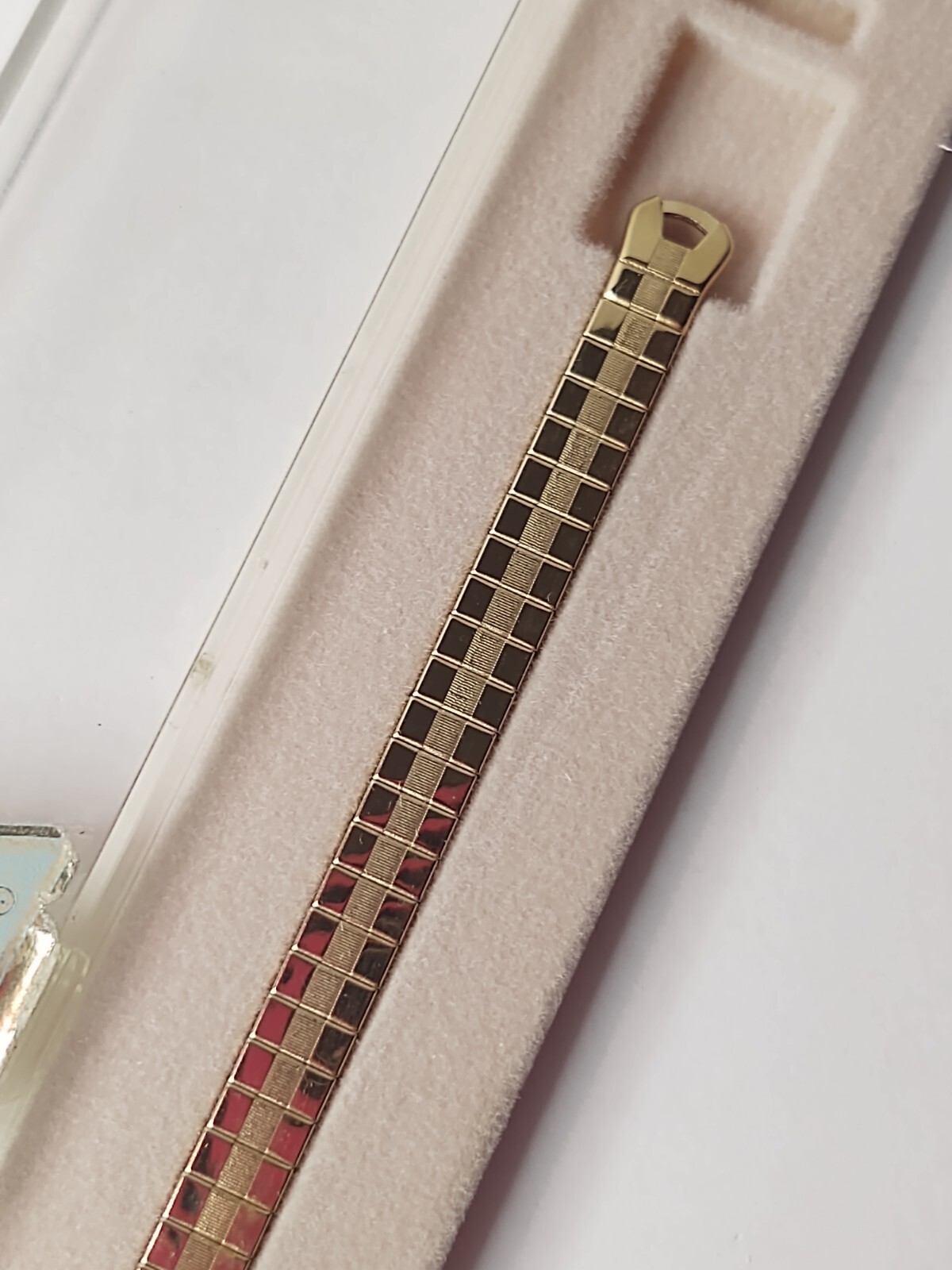 Speidel Twist On Watch Replacement Expansion Band 6 mm Lug Wide 86R Gold tone