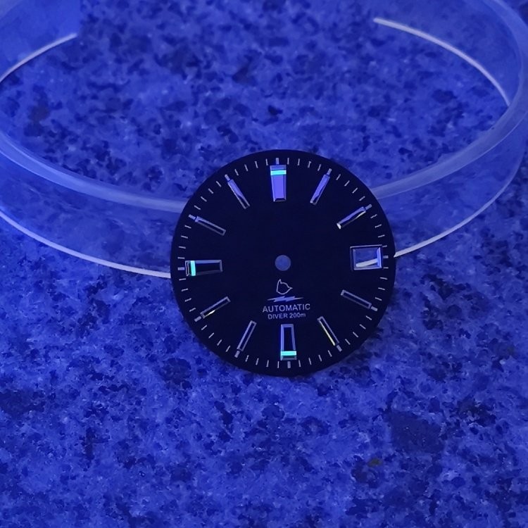 28.5mm Silver Textured Dial 3H Date BGW9 Lume Fit Auto Mod Part