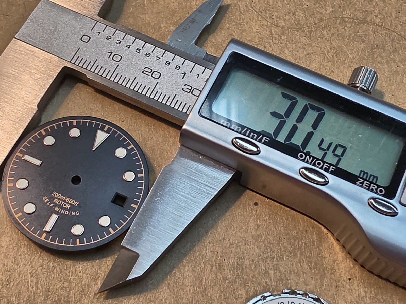 NOS Date GMT Automatic Watch Movement With 30.5mm Dial & 4 Hands