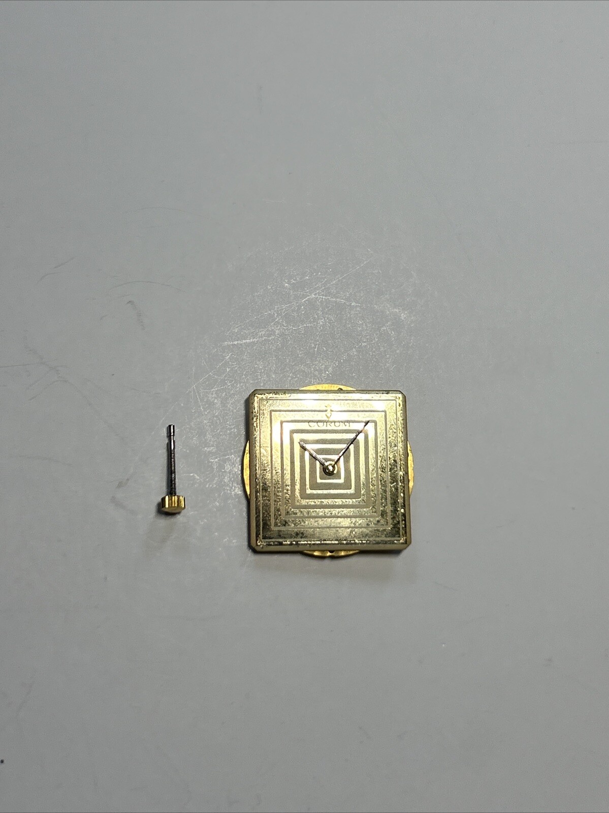 Collectible CORUM 18k Gold Dial Quartz 8J Cal 210001 Swiss Watch Movement