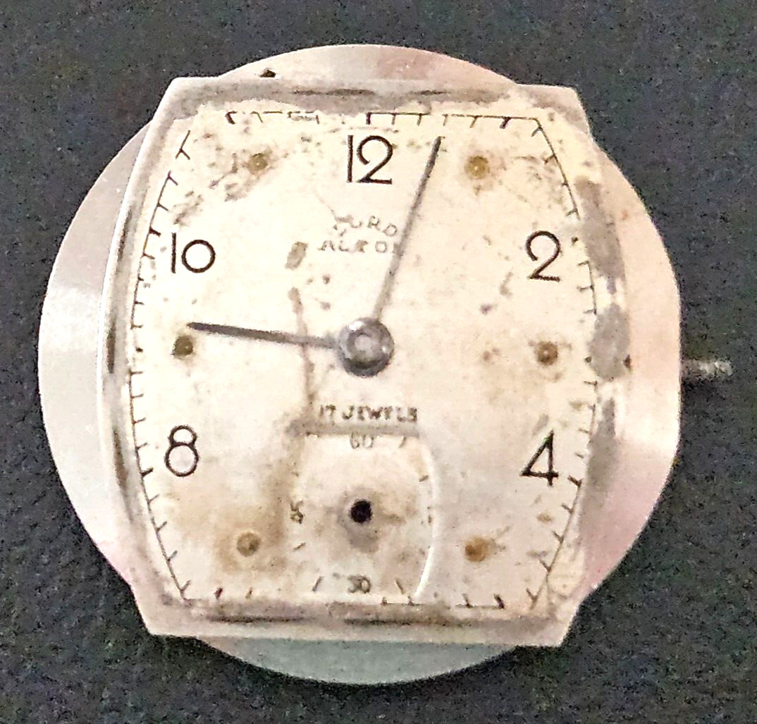 AVALON 26mm 17J Watch Movement (REMOVED FROM GOLD CASE/BALANCE RUNS) LOT.125