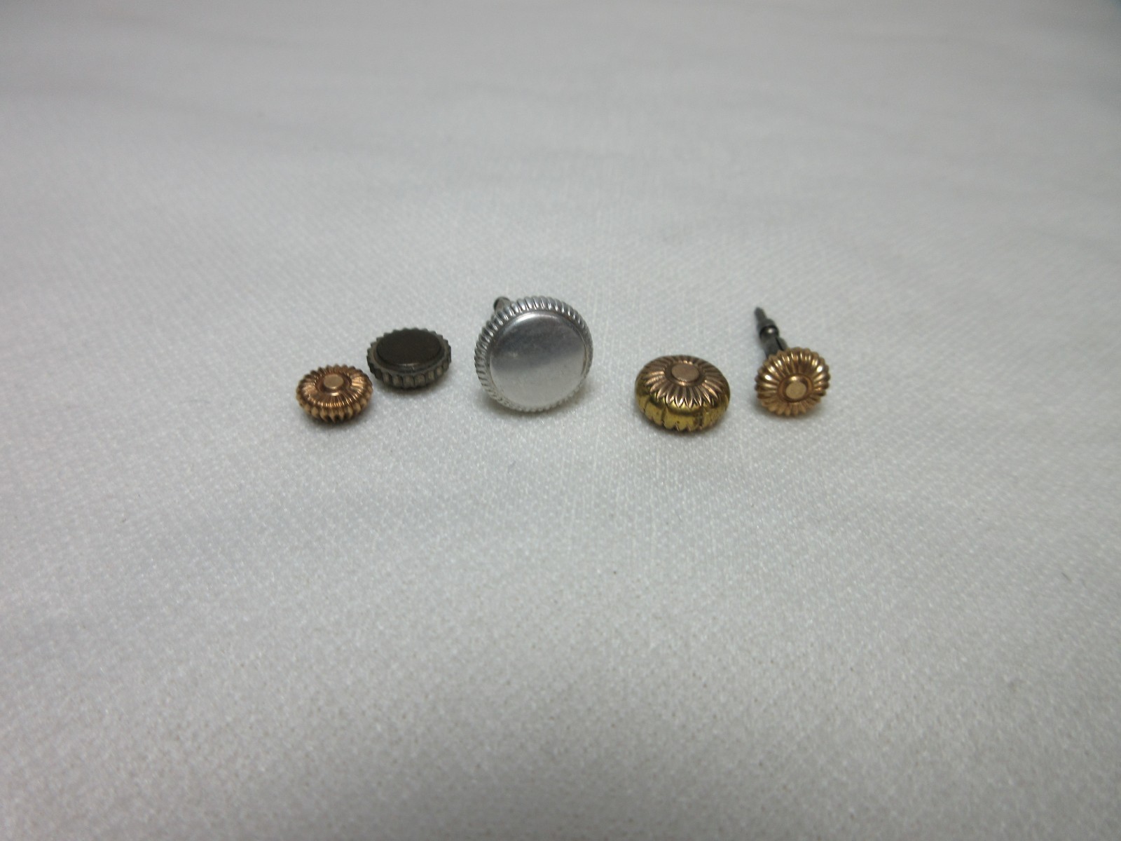 VINTAGE LOT OF POCKET WATCH CROWNS WATCHMAKERS REPLACEMENT PART #5
