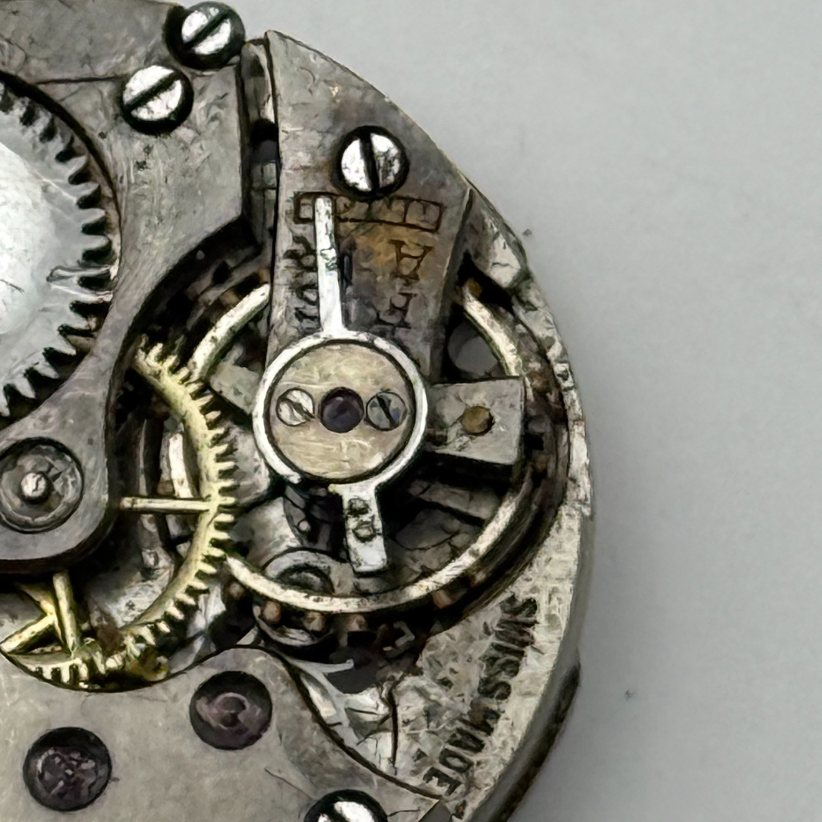 Buser Watch Movement 15 Jewels Swiss Manual Wind Vintage Parts Repair 23.2mm