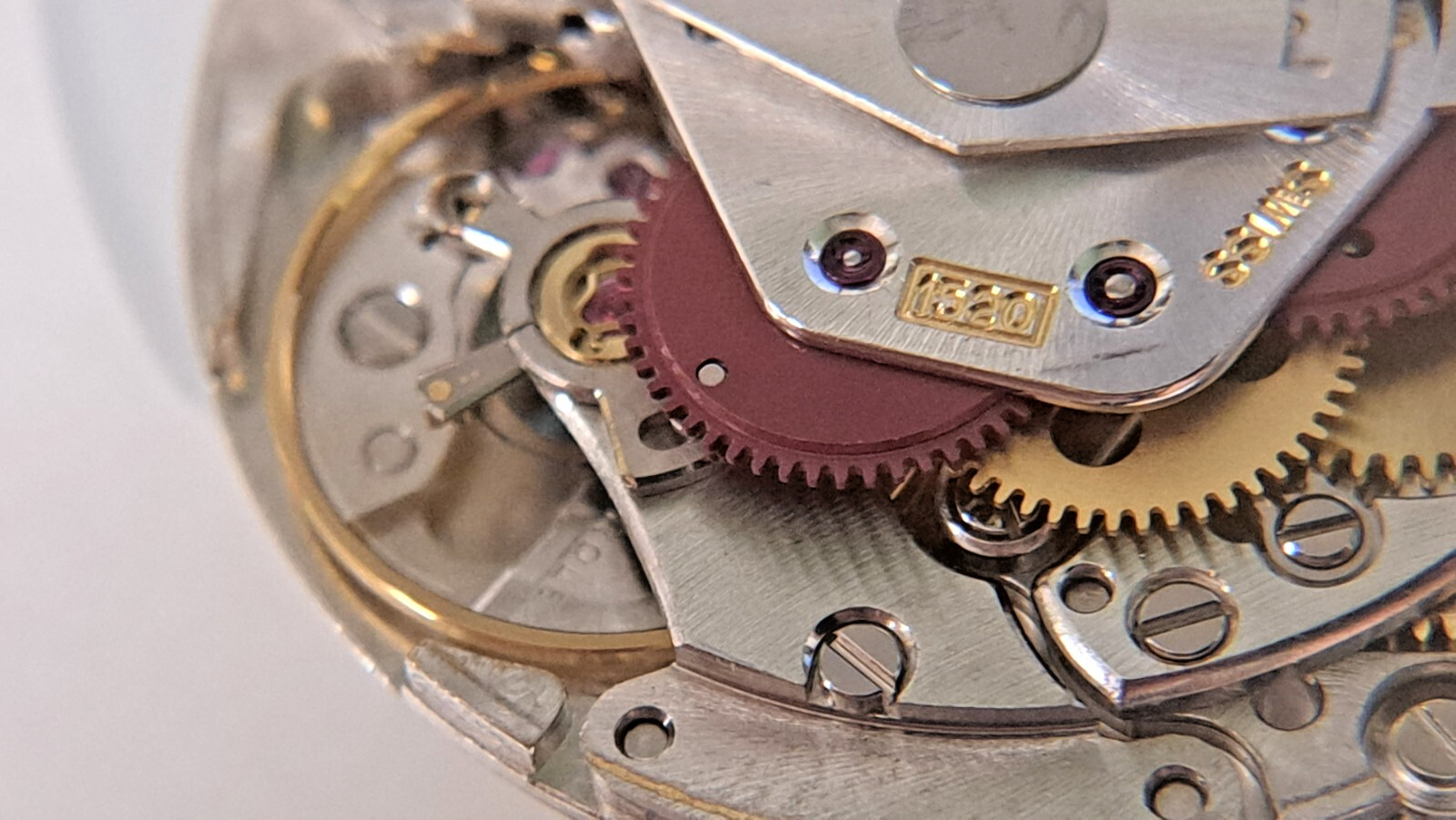 Genuine Original Rolex 1520 movement pre-owned. runs. for repair or for parts