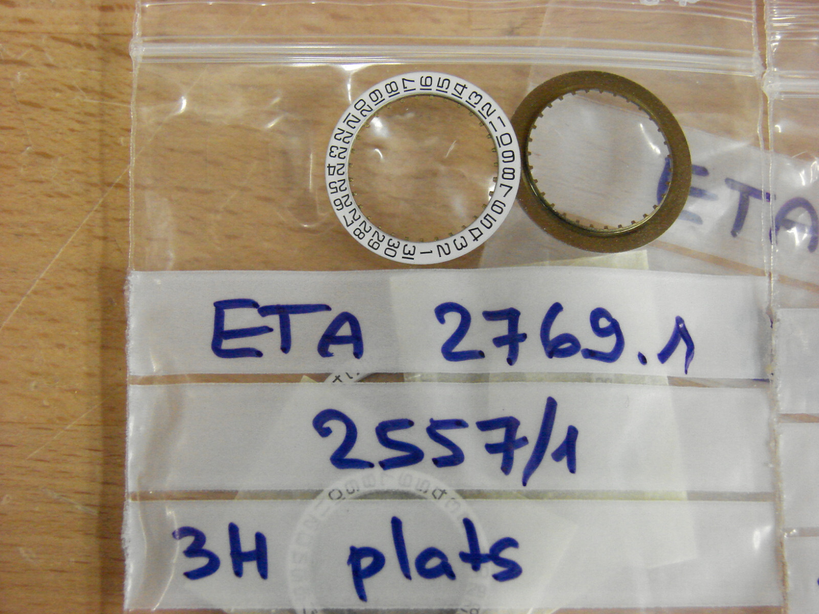 ETA 2769.1, 2790.1, 2790-1R, Hamilton 800, 802+ date disc #2557 date at 3 and 6