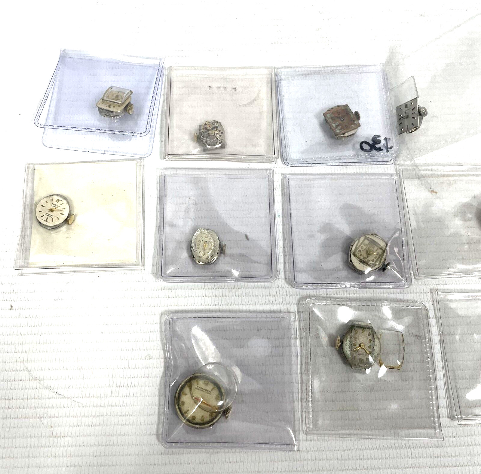 Lot of 22 Assorted Vintage Automatic Wind Up Ladies Mechanical Watch Movements