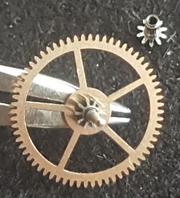 Omega Caliber 330 Part Number 1224 (Center Wheel with Canon Pinion)