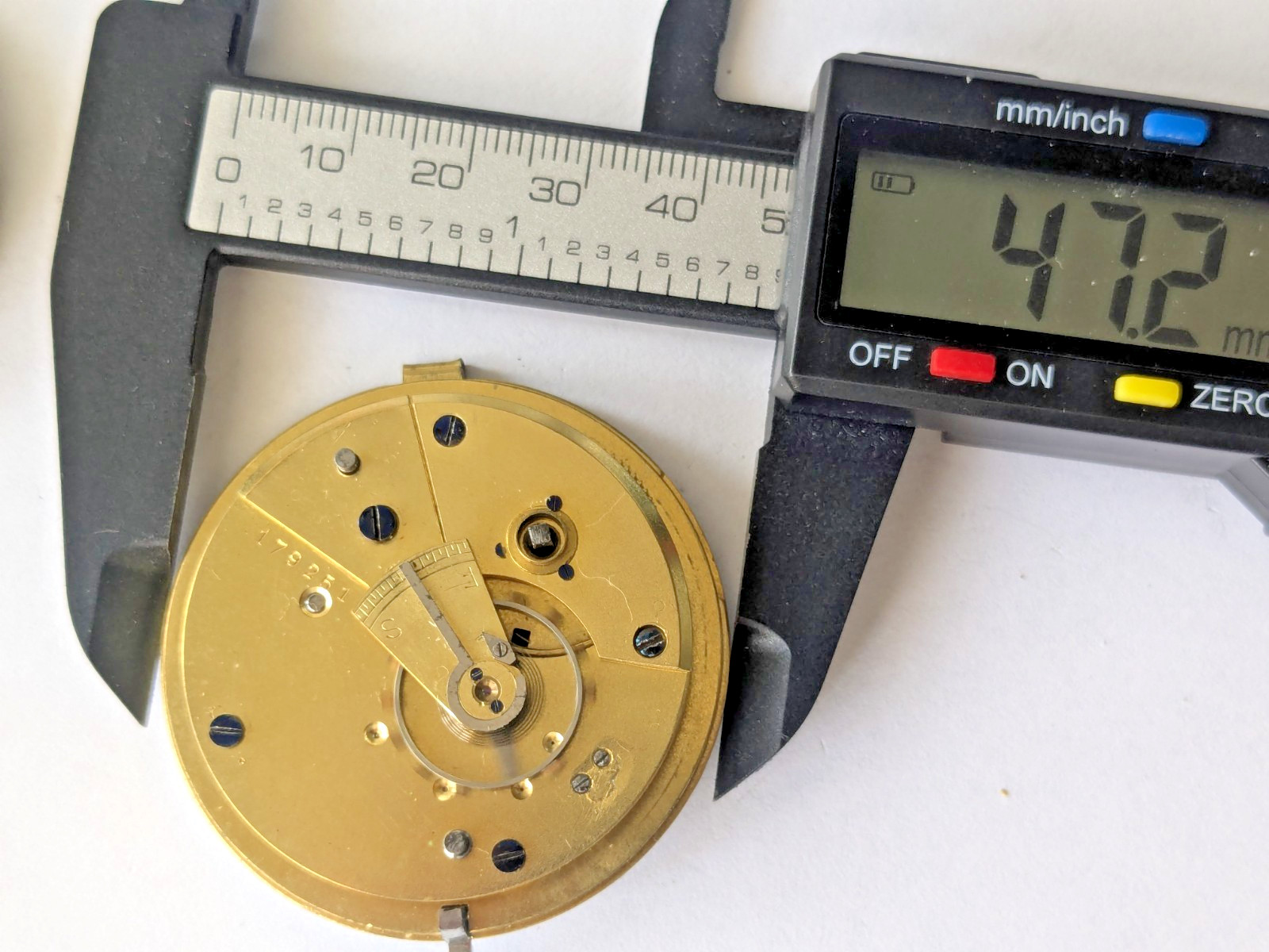 Antique English Lever Pocket Watch Movement Working Balance Parts 39.9mm EL23