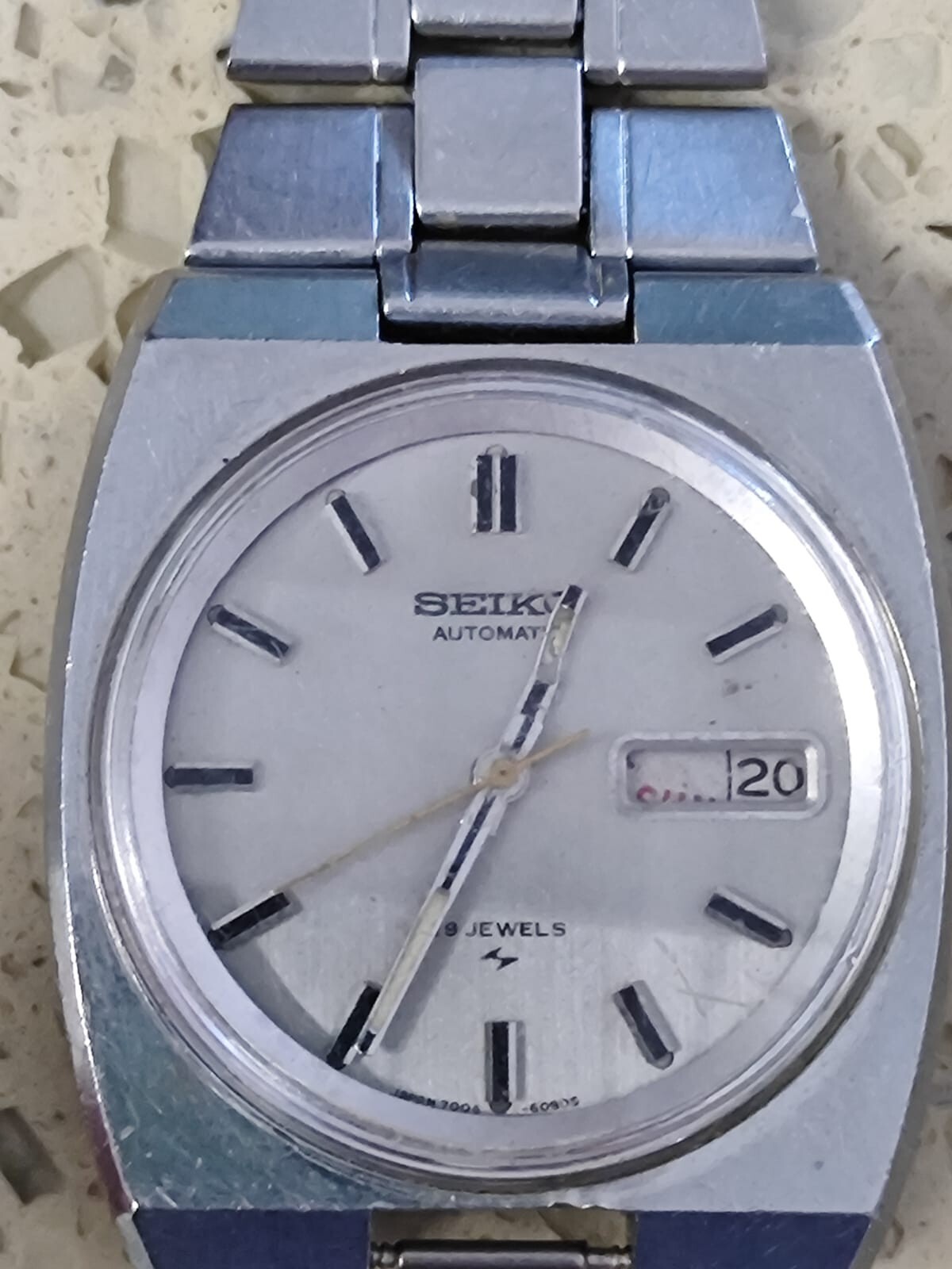 Vintage Seiko 7006-6000 Automatic Day Date – Not Work Good balance for parts