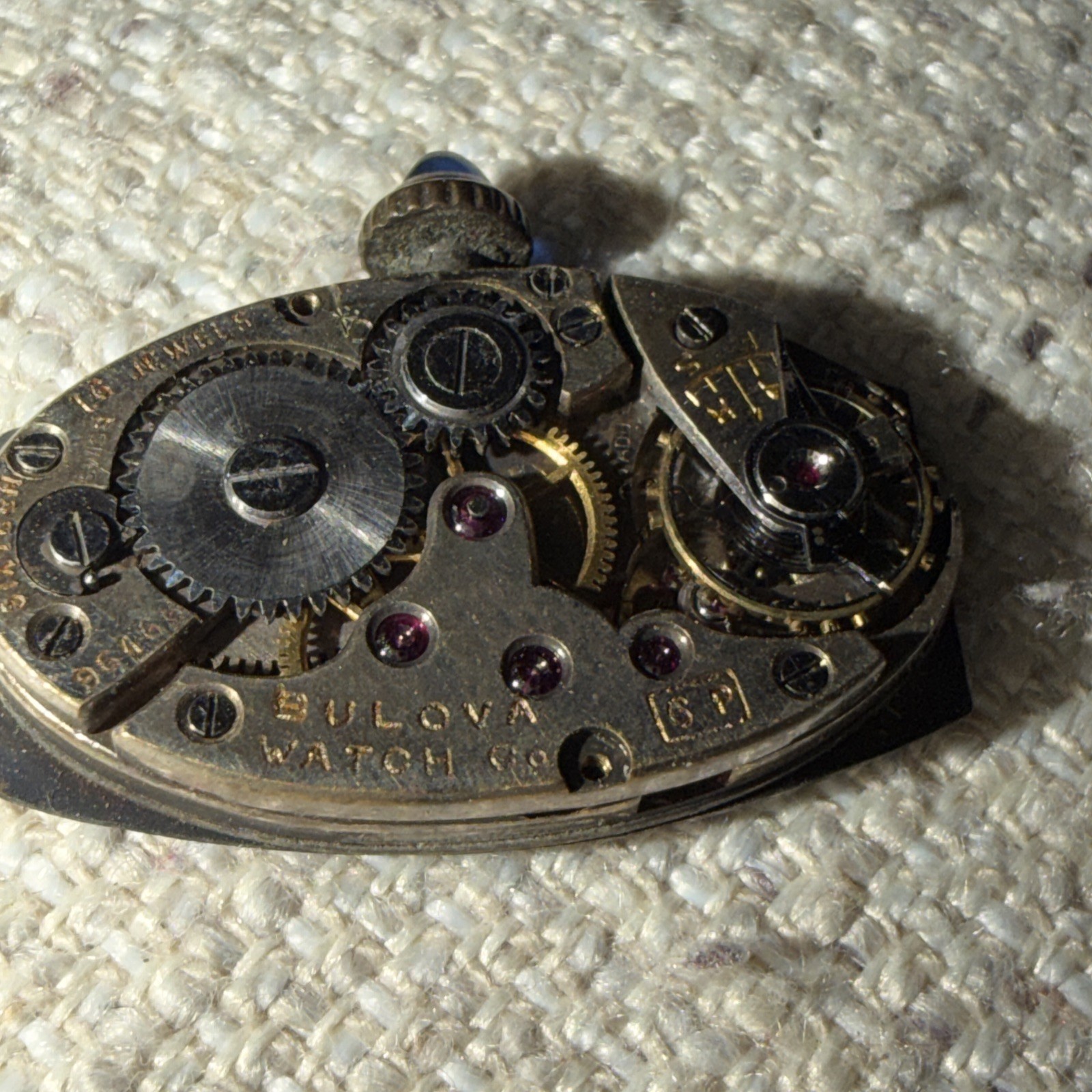Vintage Bulova Watch Wind Up Movement FOR PARTS ONLY Collectible 9G466 16 Jewels