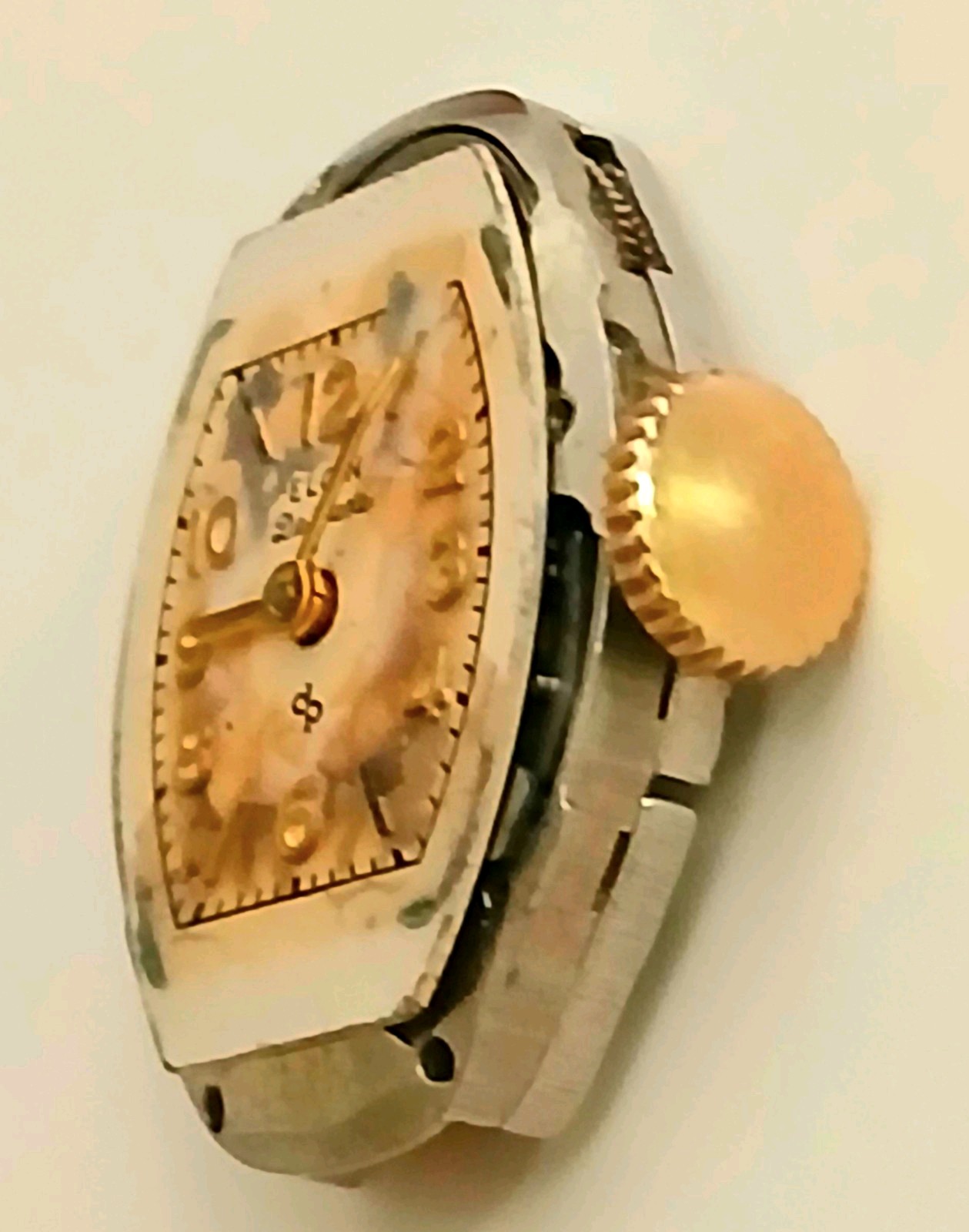 #271, Elgin 661. 17 Jewel Serial #S337991 Good Strong Running Movement
