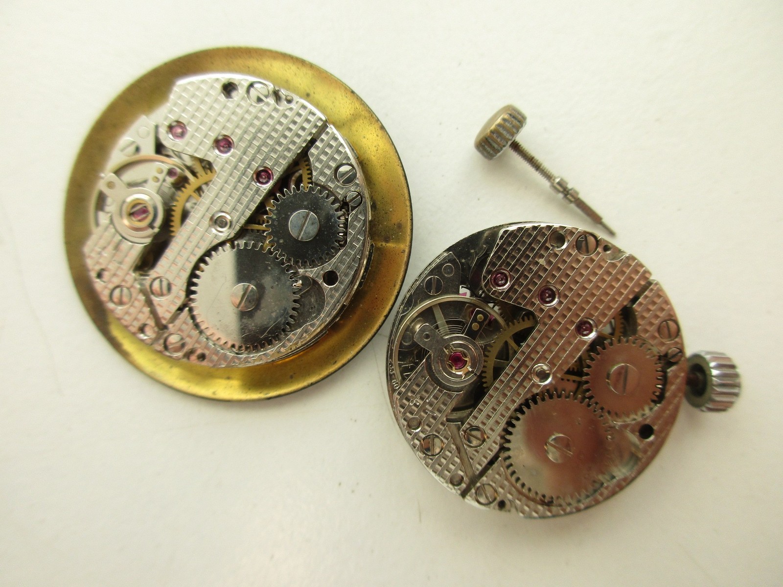 FE France Ebauche cal. 233-60 vintage watch movements (2 pcs) – running