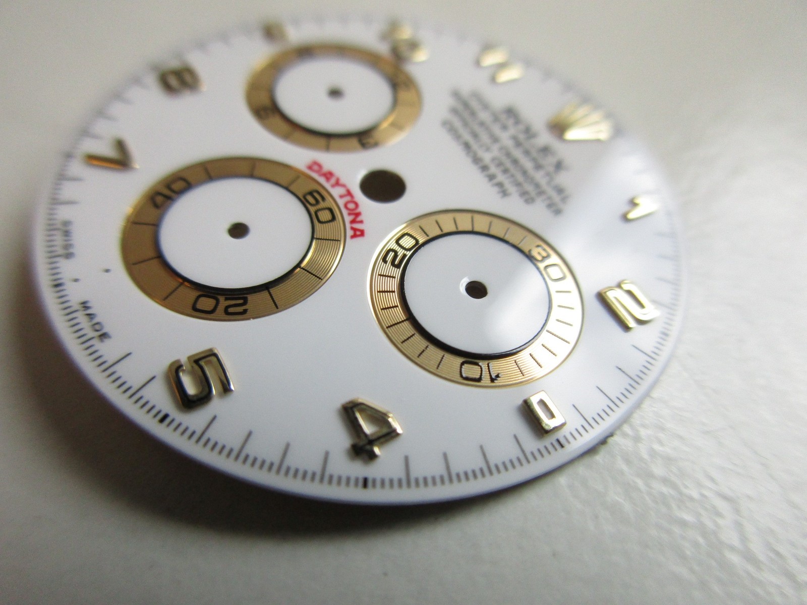 Rolex Cosmograph Daytona white dial – gold index – missing no. 6 – Swiss