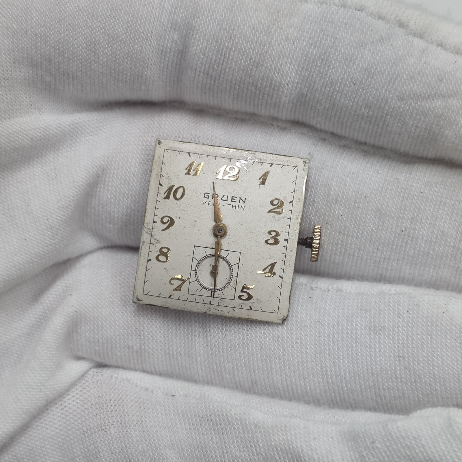 Mens Vintage GRUEN Cal 435 17 Jewel Swiss Watch Movement Good Balance