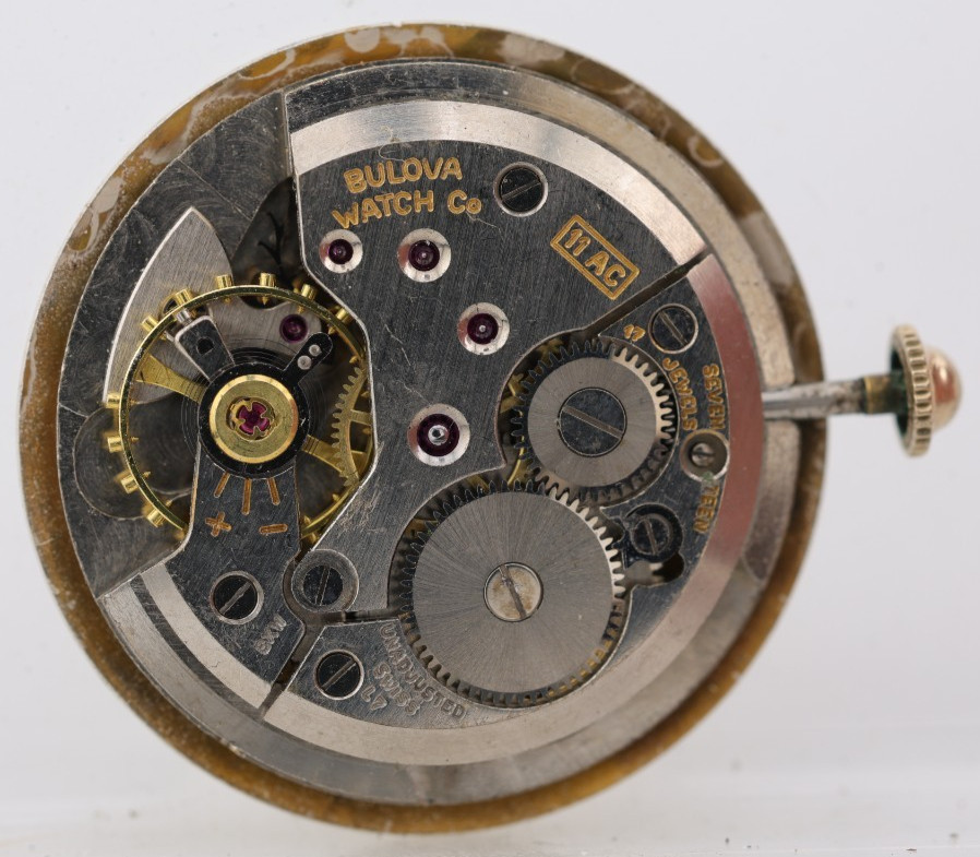 BULOVA cal. 11AC, 17j SWISS WRIST WATCH MOVEMENT, RUNS (ON)