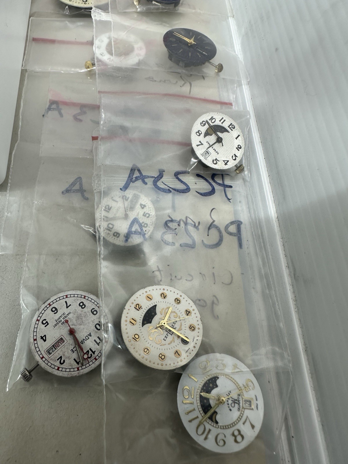 LOT 57 HATTORI QUARTZ WATCH MOVEMENTS PC 22A, PC21 PC23 Parts Repairs Crafts