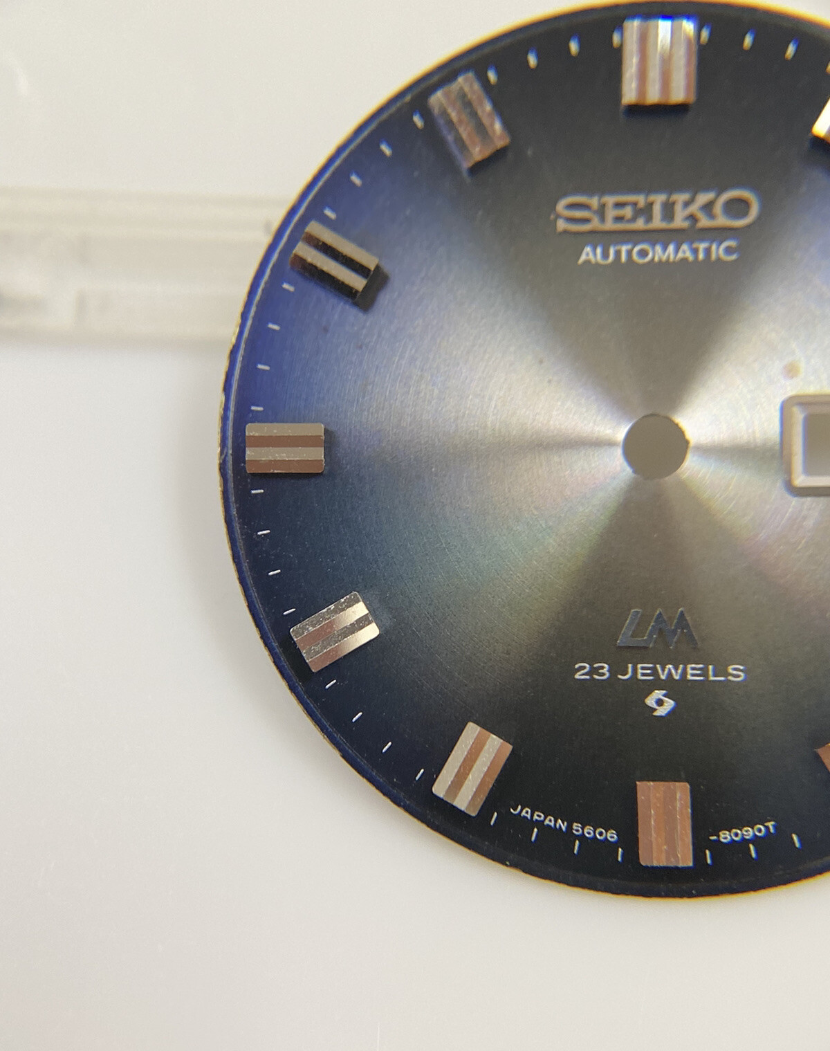 Original Seiko Automatic LM 23J 5606-8060 8090T Blue Day/Date 28.5mm Dial