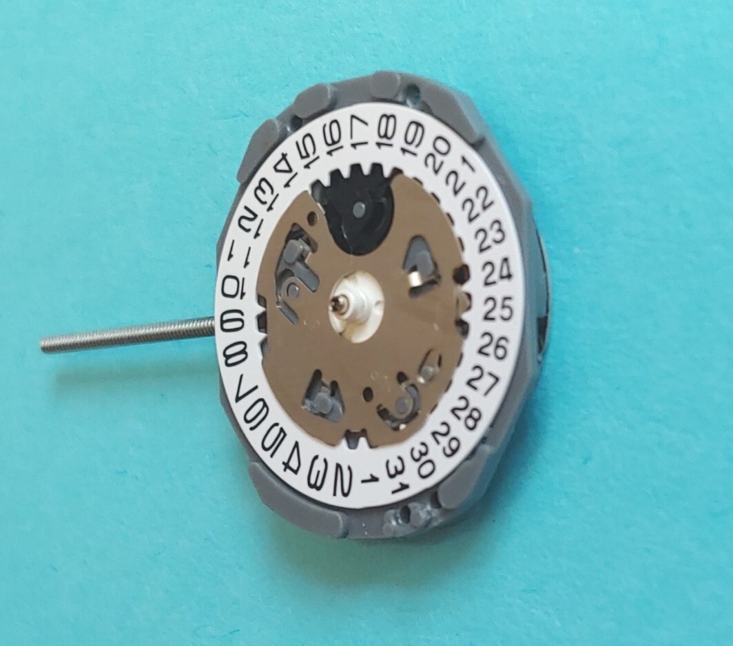NOS Seiko (SII O) VJ22A Date@3 Quartz Movement. Sets, Runs, Keeps Time 24 Hrs.