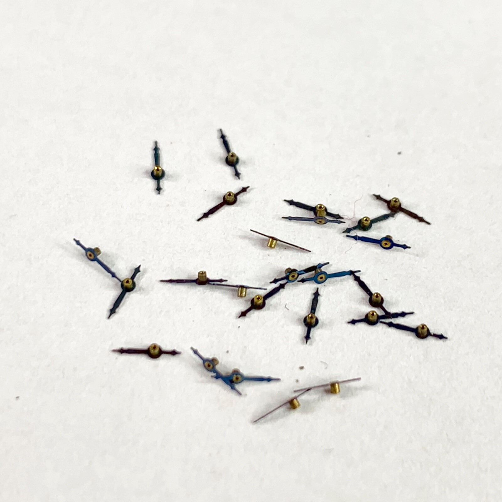 25 Blue Second Hands 4mm Repair Watchmaker Lot NOS Watch Parts Wrist Identical
